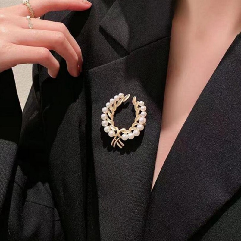 1 τεμ, 44x39 χλστ, Ορείχαλκος, Καρφίτσα με Πέρλες και Διαμαντάκια, Πέταλο, Χρυσό